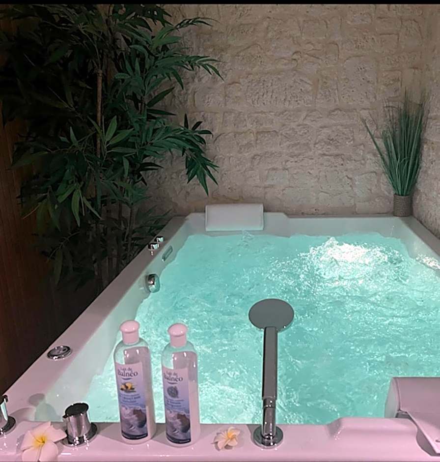 Le Trophée By M Hôtel Spa