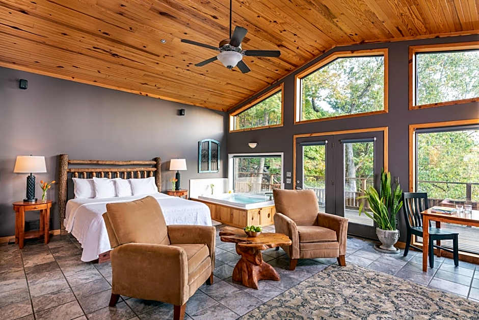 Photo 1 of 14 of Premier 1 King Bed Cabin, Lake View