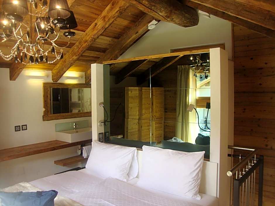 Photo 1 of 6 of Chalet