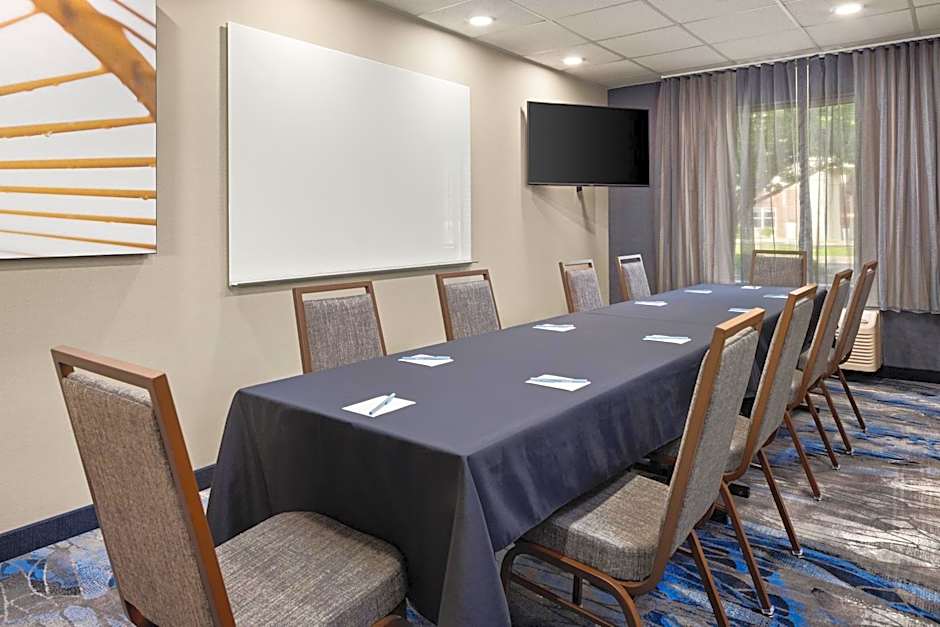 Fairfield Inn & Suites by Marriott Columbus East