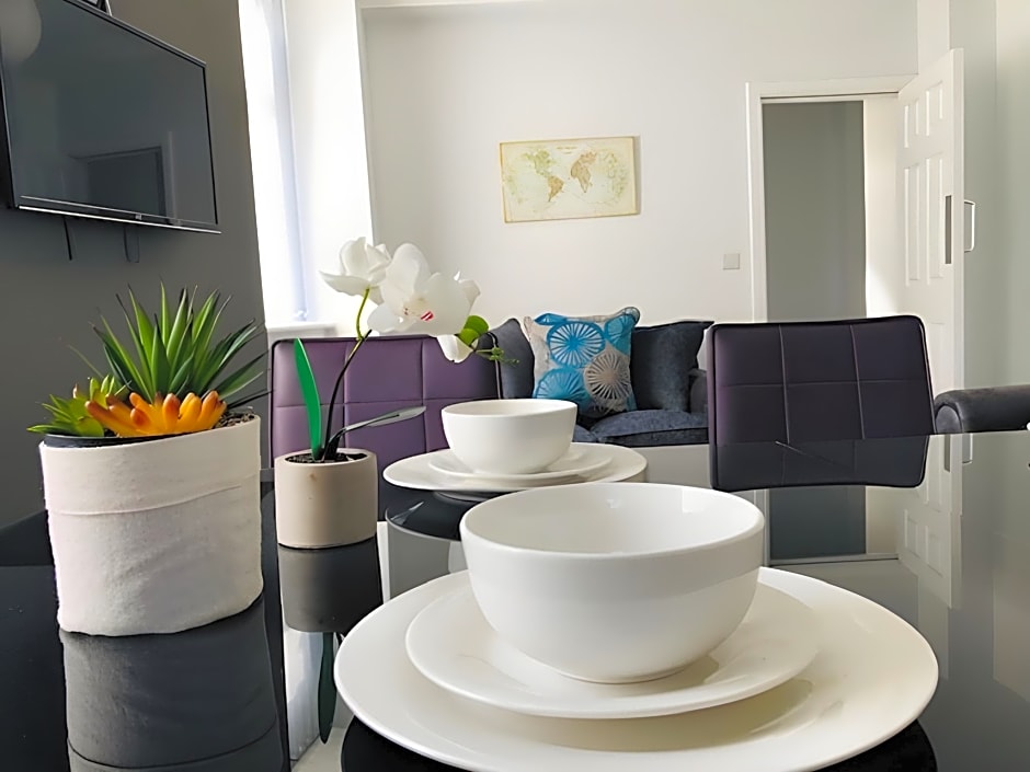 Townhouse @ 51 Balfour St -Stoke