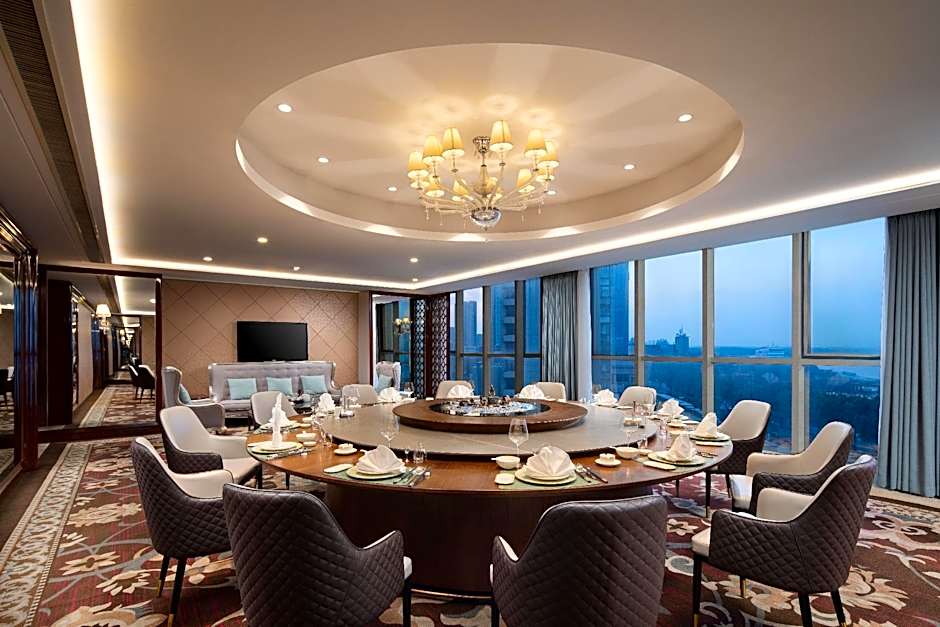 Crowne Plaza Zhenjiang By IHG