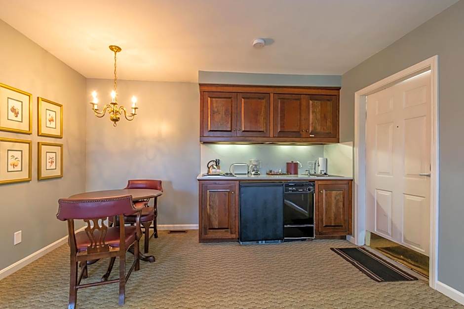 Century Suites Hotel