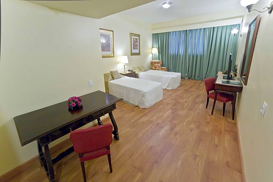 Dayrell Hotel e Centro De Convenções