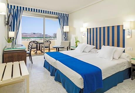 Double Room Sea View (3 adults)