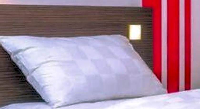 Redstar Hotel Jakarta