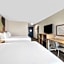 Spark by Hilton Bakersfield Central