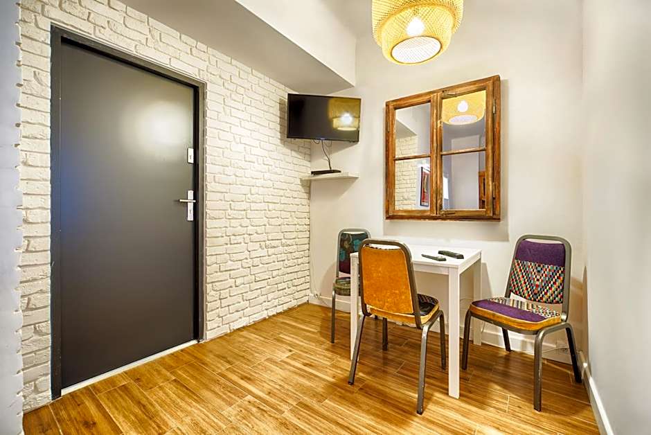 Old Town Kanonia Hostel & Apartments