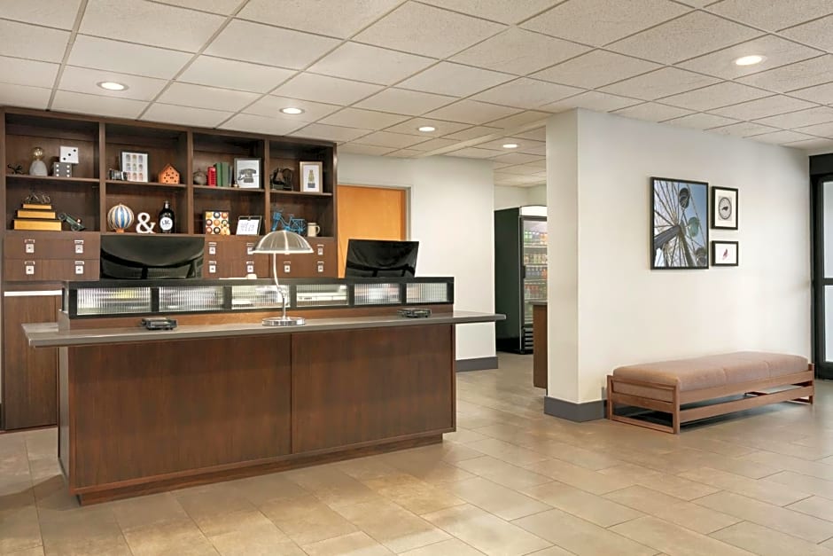 Four Points by Sheraton Raleigh Arena