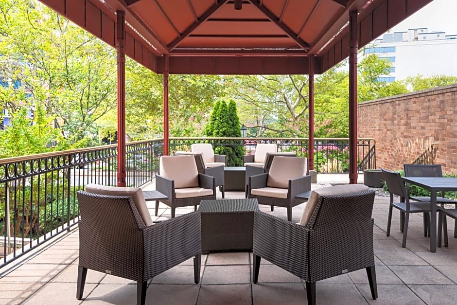 Residence Inn Bethesda Downtown
