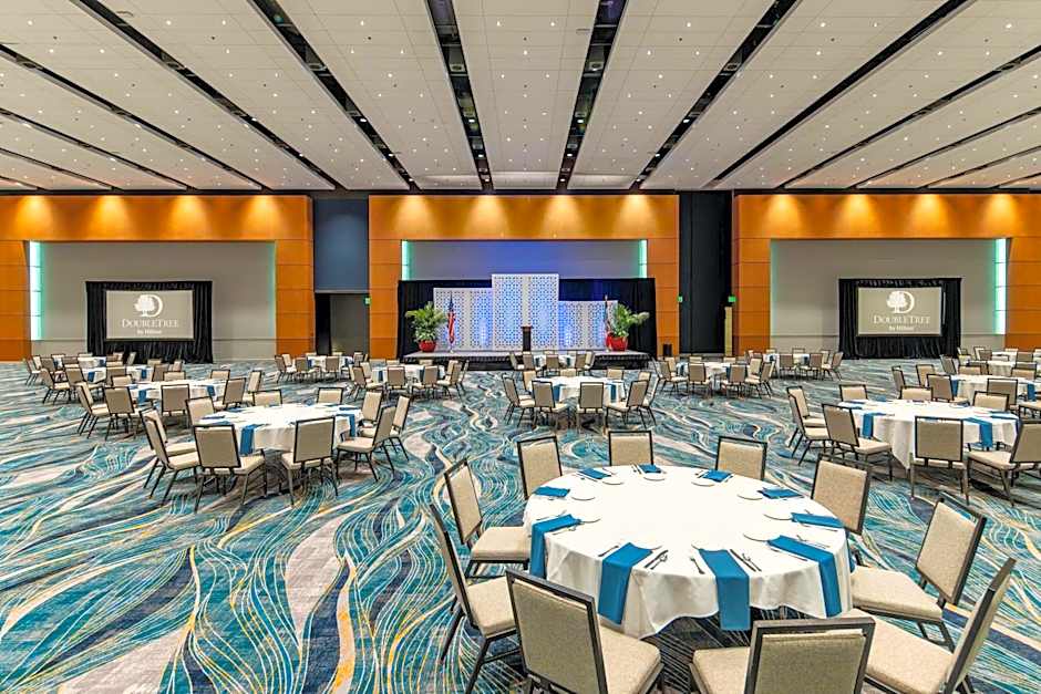 DoubleTree By Hilton Cedar Rapids Convention Complex