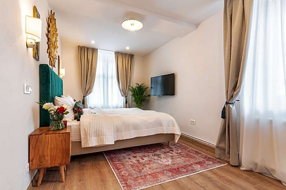 Nikolas Haus Central Location with Free Parking