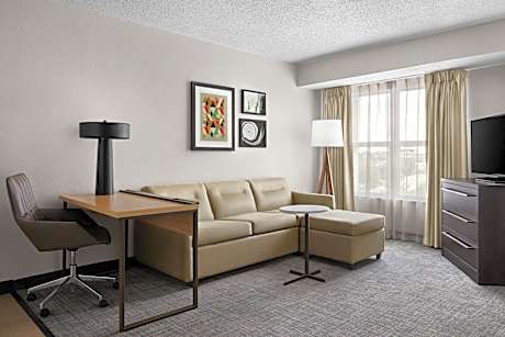 Suite, 1 Bedroom (Mobility/Hearing Accessible, Tub) (1 Queen Bed and 1 Double Sofa Bed)