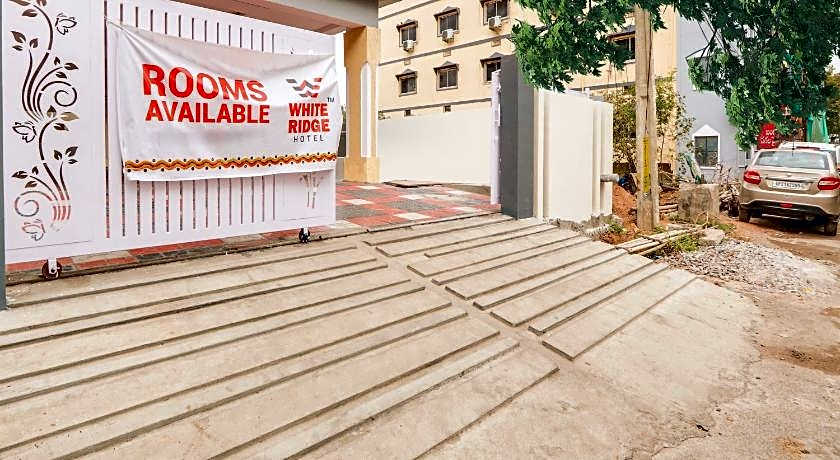 Super Collection O White Ridge Kamineni – Hyderabad, 
