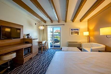 Panoramic Queen View