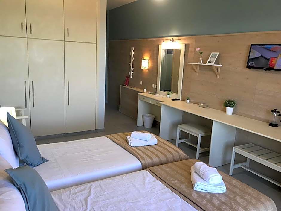 Bayside Hotel Katsaras