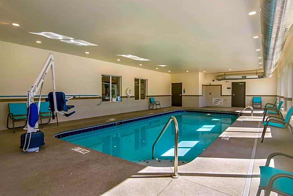 Comfort Suites Brunswick Town Center