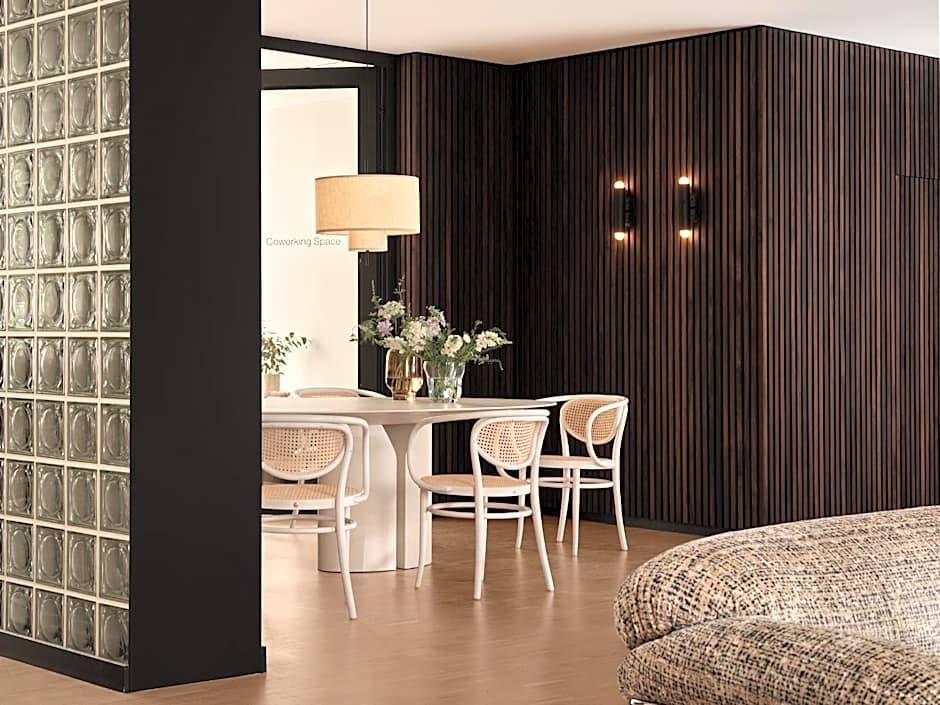 Bob W Munich Schwabing