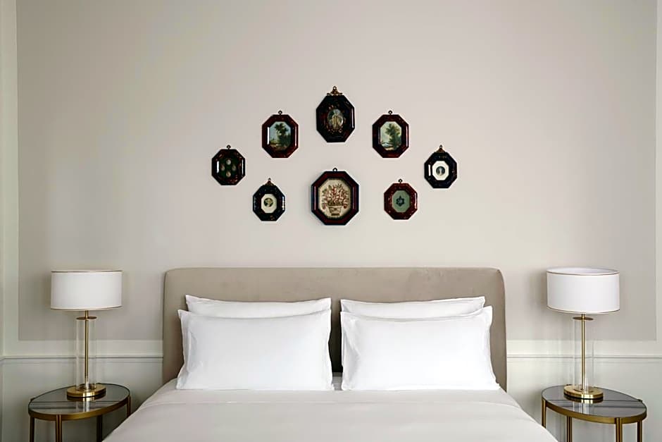 Photo 1 of 6 of Superior 1 King Bed