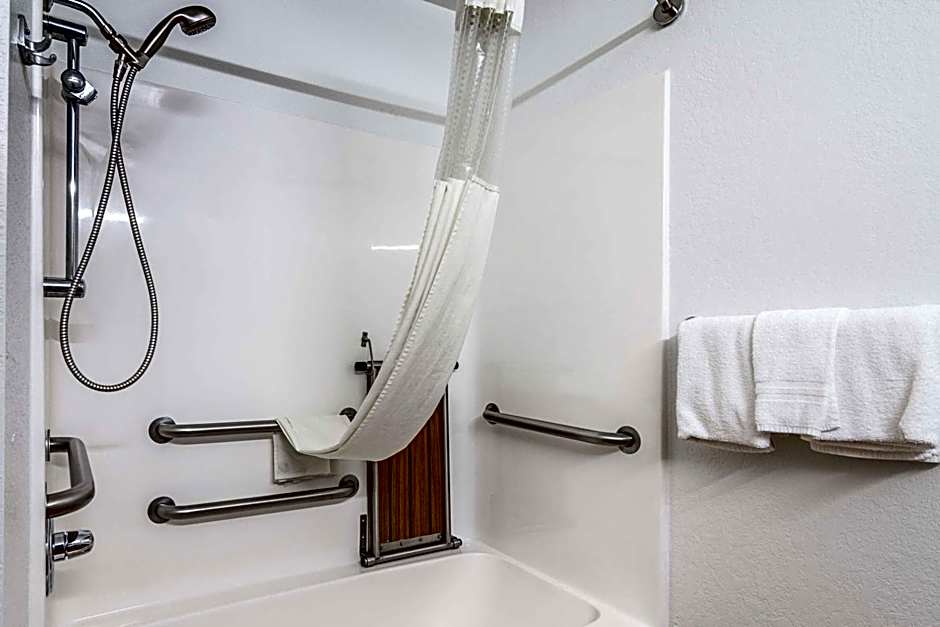 Motel 6-Mcalester, OK