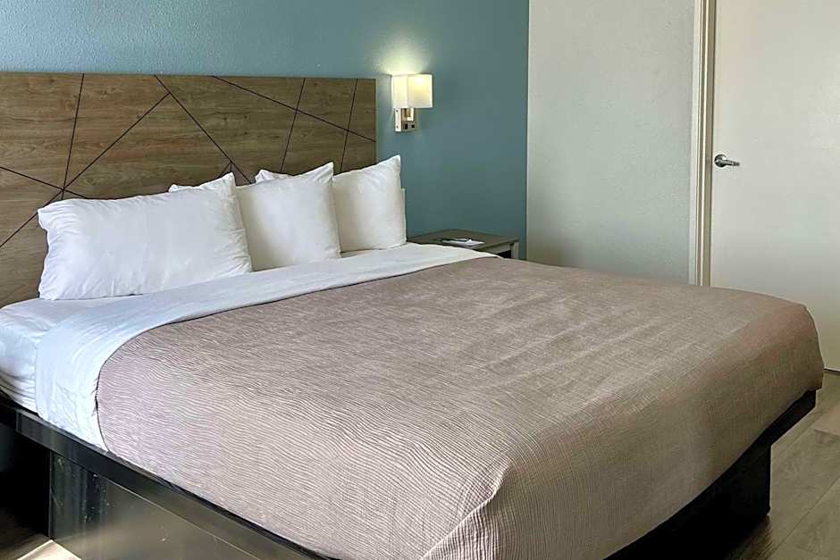Quality Inn Tracy I-205