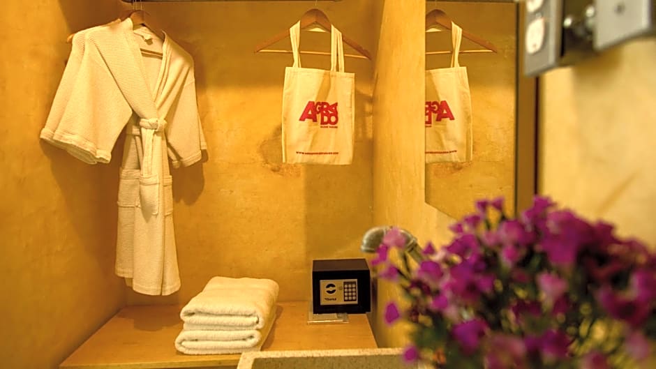 Agrado Guest House