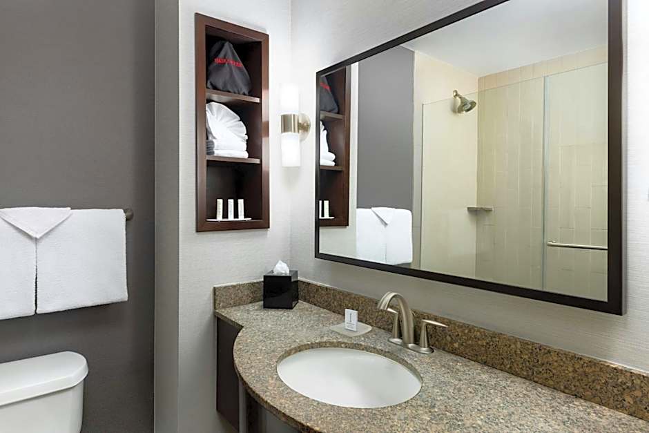 Courtyard by Marriott Los Angeles Woodland Hills