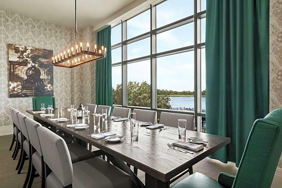 Embassy Suites By Hilton Wilmington Riverfront