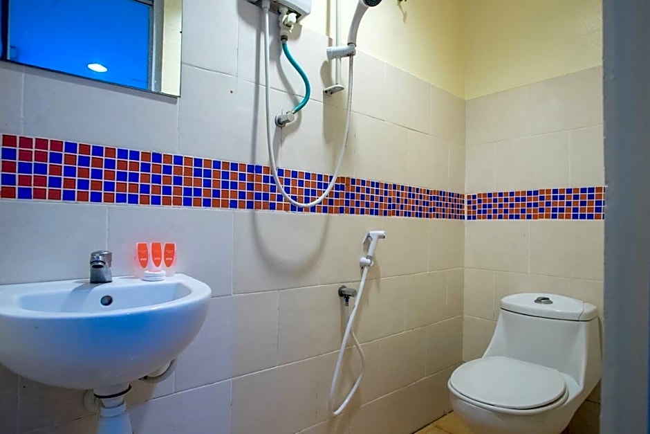 Hotel O Taj (seksyen 13)