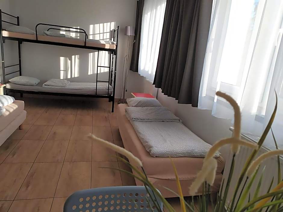 Aparthotel WADOWICE & Hostel GENERY