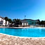 Travelodge by Wyndham Panama City Beach / Beachfront