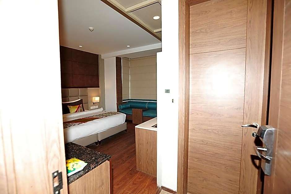 Lemonwood Suites By F9 Hotels
