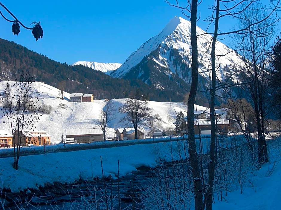 Das Schiff in den Bergen