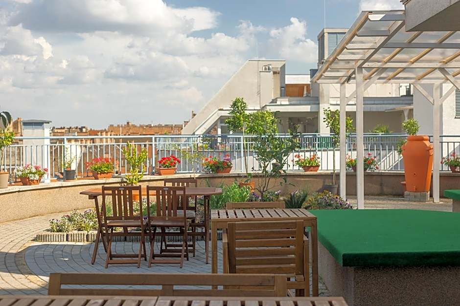 Rooftop City Residence with Underground Parking