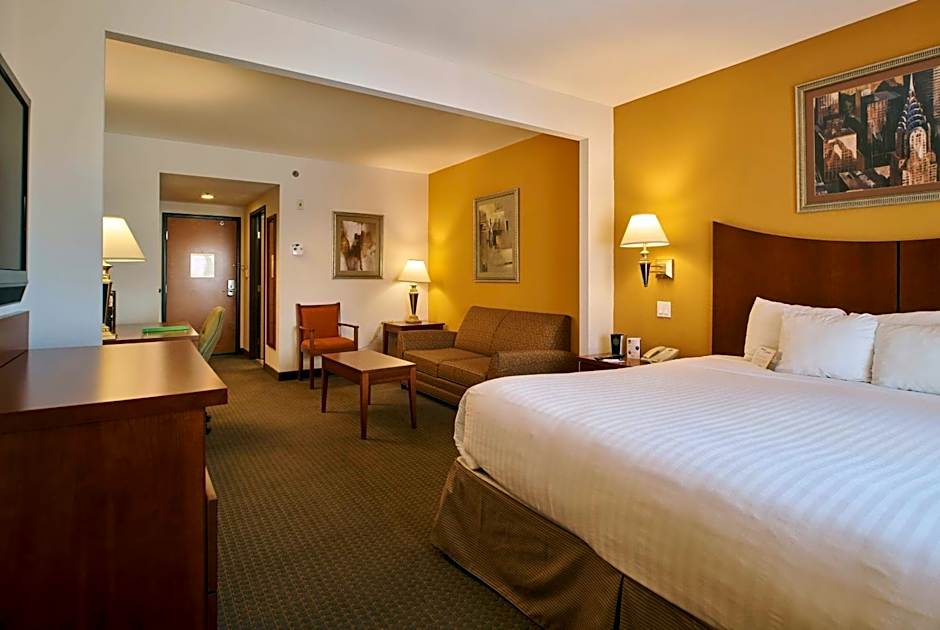 Wingate by Wyndham Chihuahua