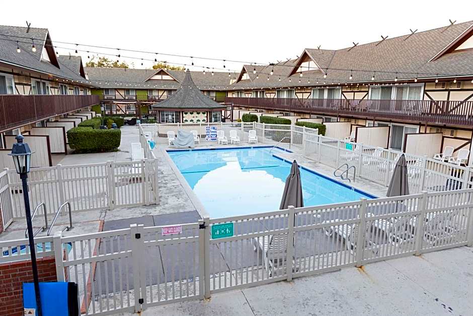 Pea Soup Andersen's Inn