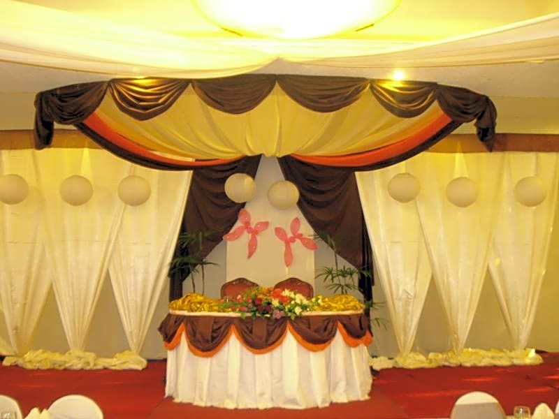 Alicia Hotel & Restaurant