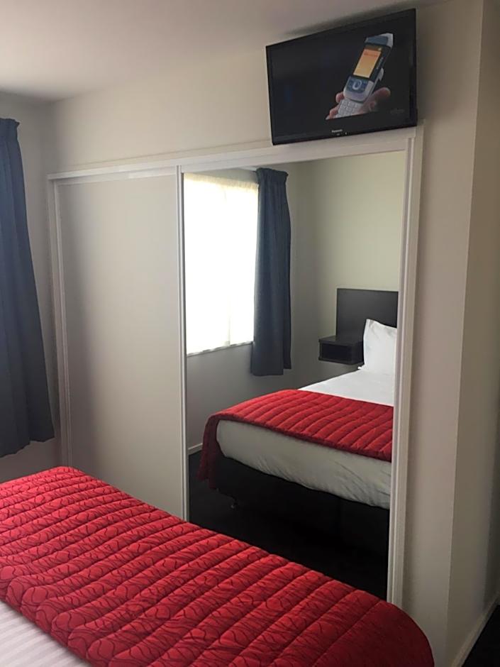 Rolleston Highway Motel