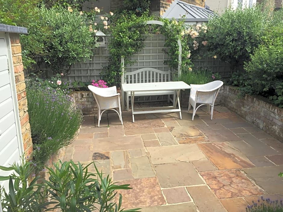 Fulham B&B – London