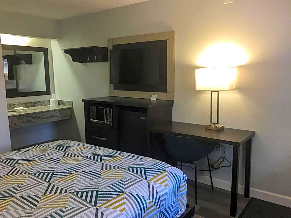 Motel 6-Burnsville, MN