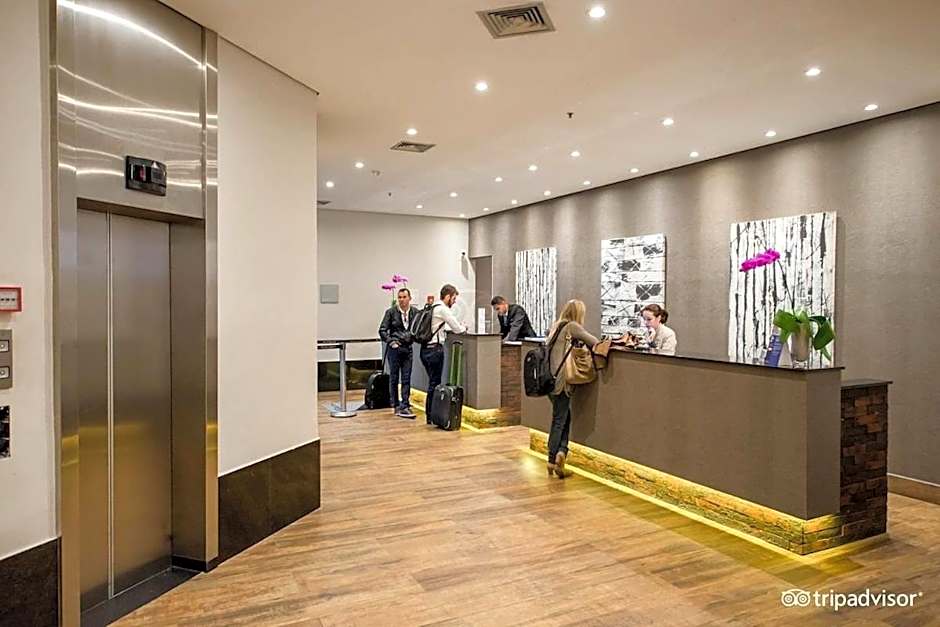 Hotel Internacional Ibirapuera 2534 proximo Metro