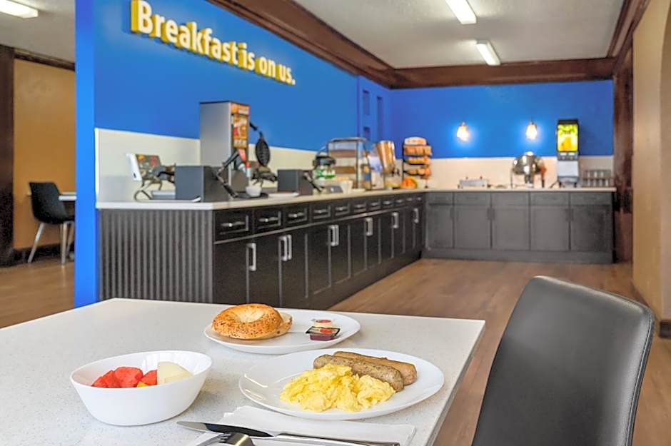 Days Inn by Wyndham Fredericton