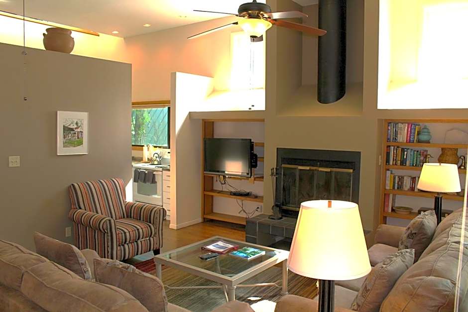 Shadow Mountain Lodge