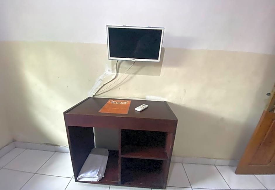 Hotel Candra Adigraha