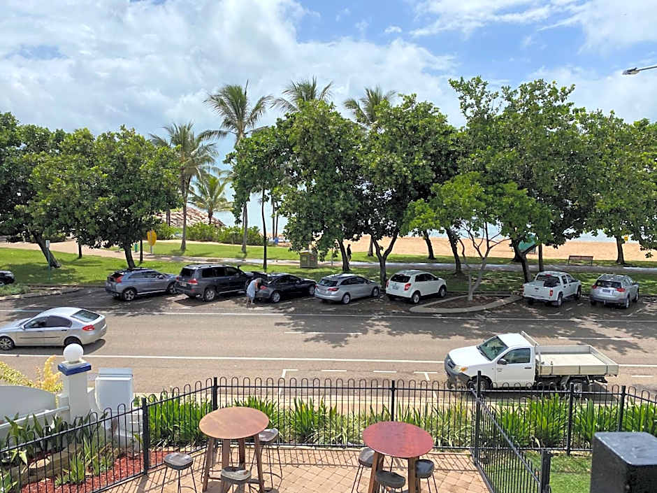 Shoredrive Motel