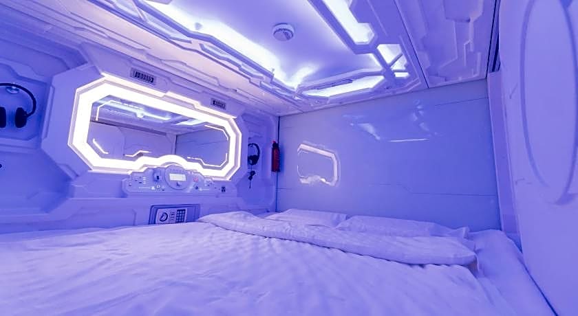 Seaview Capsule Hotel
