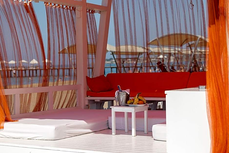 Sueno Hotels Beach Side