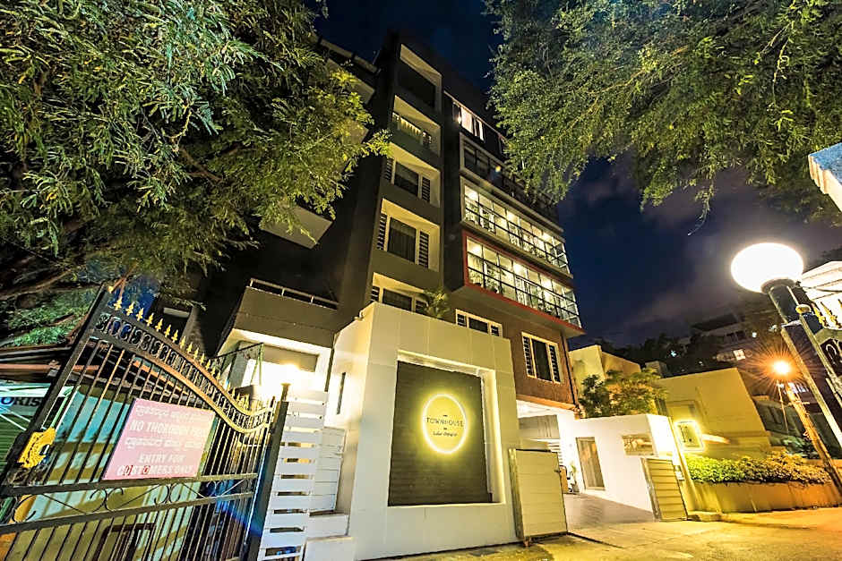 Super Townhouse 014 MG Road, Bangalore – Bangalore, MN