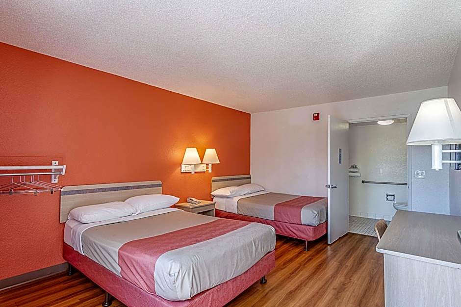 Motel 6 Modesto, CA