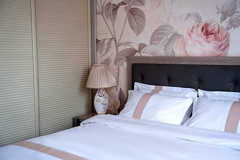 La Maison Charentonneau